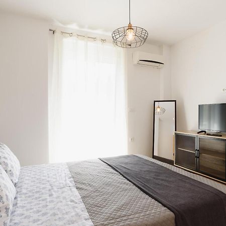 Mandraki City Center Apartments Rhodes City Exterior photo