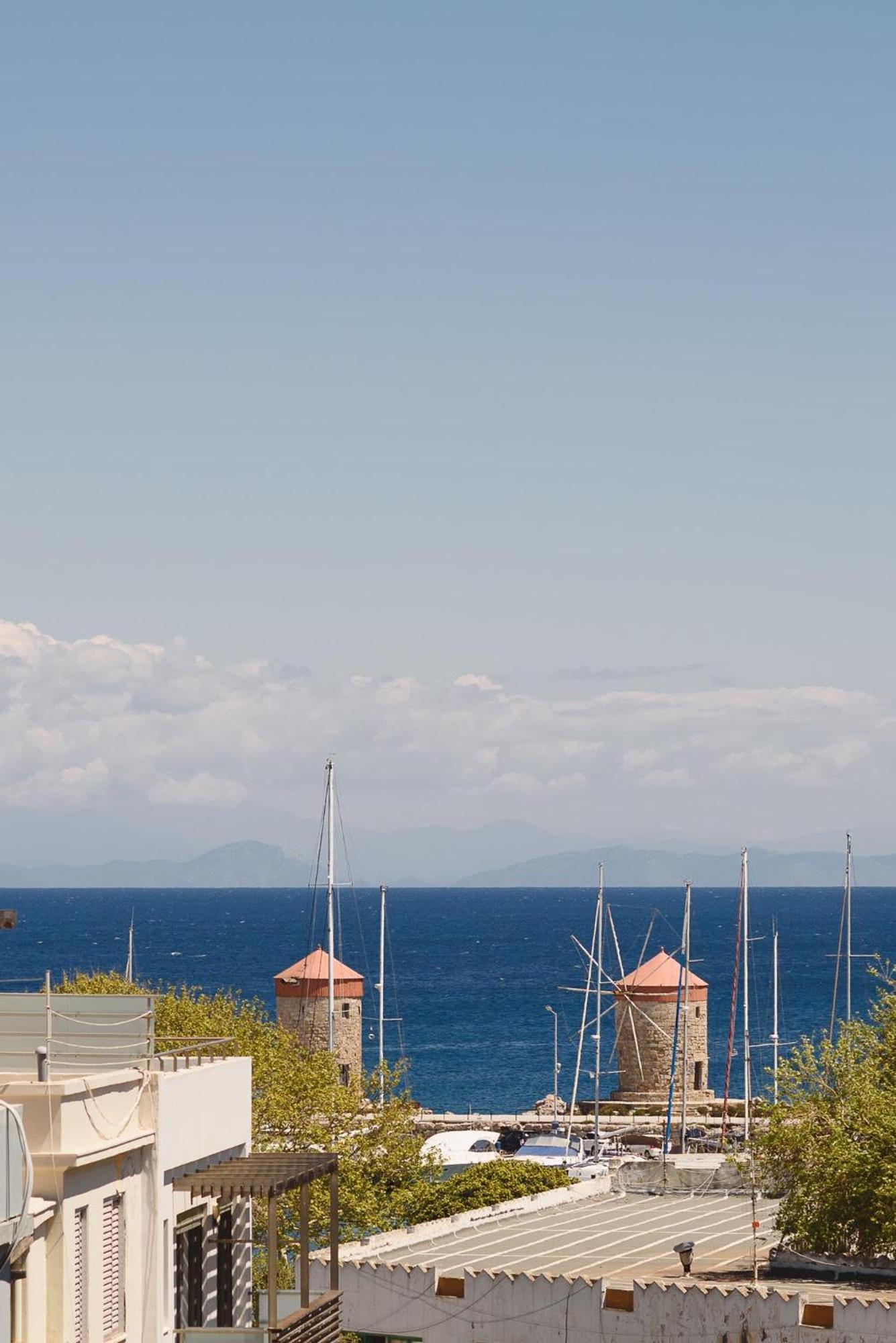 Mandraki City Center Apartments Rhodes City Exterior photo